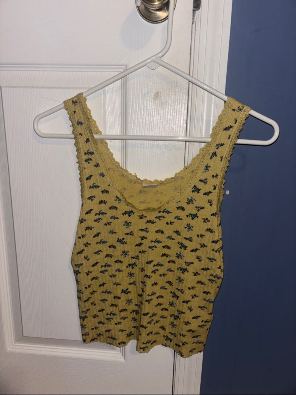 Bundle of two Body suits and one crop tank top - Picture 2 of 16